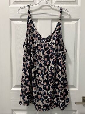 Torrid women’s plus size flowy tank top